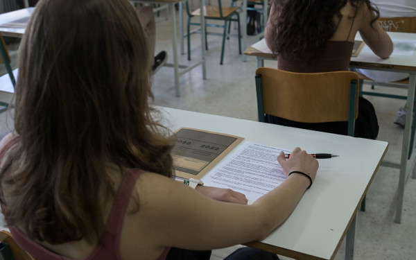 Αρχίζει η «μάχη» των πανελλαδικών εξετάσεων