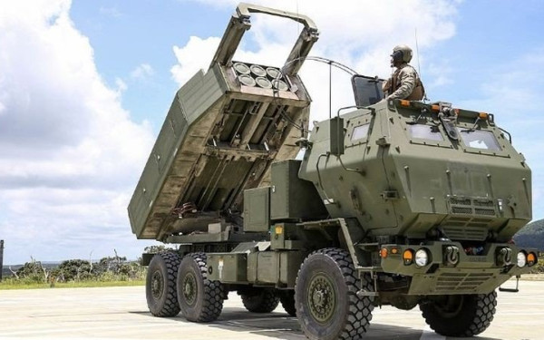 Η Πολωνία στήνει πυραύλους HIMARS στα σύνορα με τη Ρωσία