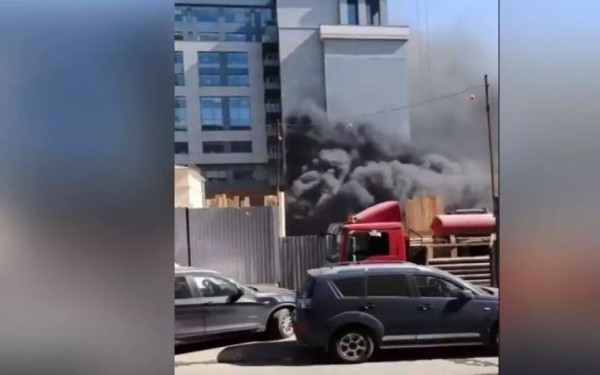 Ρωσία: Φωτιά δίπλα σε μεγάλο ξενοδοχείο στο κέντρο της Μόσχας