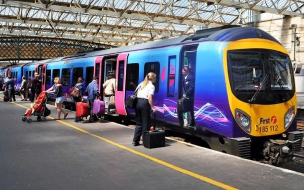 Βρετανία: Καθυστερήσεις και ακυρώσεις δρομολογίων στα τρένα λόγω πανεθνικής βλάβης στο σύστημα ραδιοεπικοινωνίας