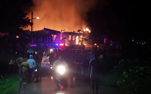 Γουιάνα: 19 κορίτσια χάνουν τη ζωή τους σε πυρκαγιά στον κοιτώνα σχολείου - Εμπρησμό «βλέπουν» οι Αρχές (φωτ.)