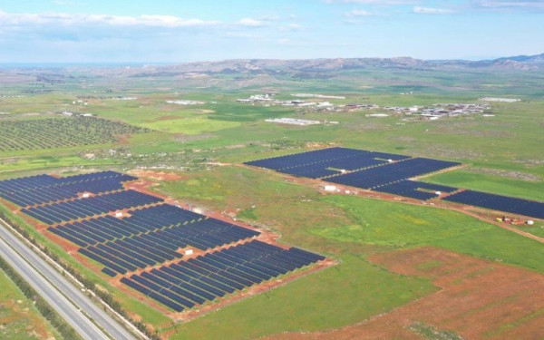 ΗELLENiQ ENERGY: Εξαγόρασε δύο φωτοβολταϊκά πάρκα στην Κύπρο