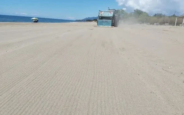 «Λίφτινγκ» στις παραλίες του Δήμου Αλεξανδρούπολης (βίντεο, φωτ.)