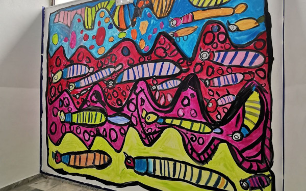 Πτολεμαϊδα: Τοιχογραφίες από καλλιτέχνιδα με σύνδρομο Down κοσμούν το Πανεπιστήμιο