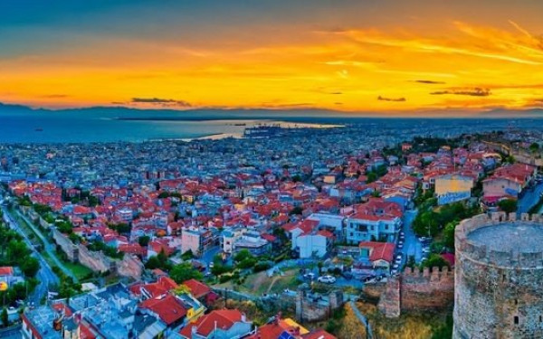 Τουρισμός: H Θεσσαλονίκη μπροστά στον καθρέφτη της