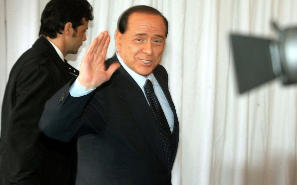 Ιταλία: Δεν τίθεται τελικά σε λαϊκό προσκύνημα η σορός του Σίλβιο Μπερλουσκόνι	