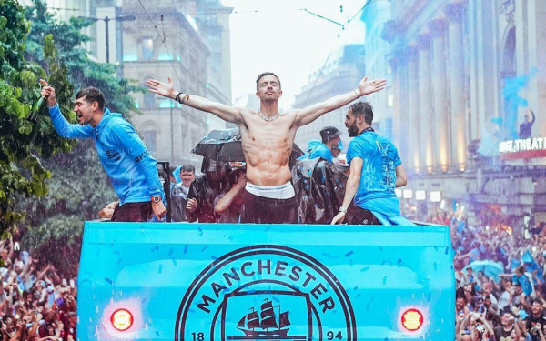 Μάντσεστερ Σίτι: O Γκρίλις έχει πανηγυρίσει περισσότερο από κάθε συμπαίκτη του την κατάκτηση του τρεμπλ (βίντεο)