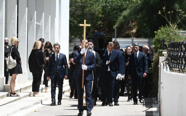 Σε κλίμα συγκίνησης το ύστατο χαίρε στην Νόνικα Γαληνέα (φωτ.)