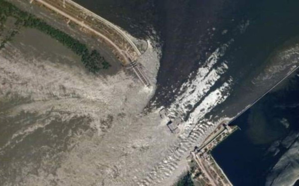 Ουκρανία-Φράγμα Καχόβκα: 14.000 σπίτια έχουν πλημμυρίσει 