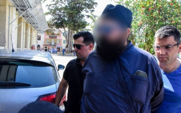 Ναύπλιο: Στον ανακριτή ο Aρχιμανδρίτης που έστελνε άσεμνο υλικό σε 12χρονο - Τι θα ισχυριστεί (βίντεο)