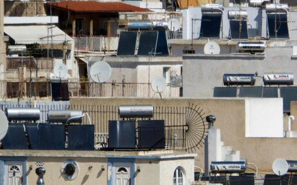 «Αλλάζω Σύστημα Θέρμανσης και Θερμοσίφωνα»: Αύξηση προϋπολογισμού κατά 423 εκατομμύρια ευρώ