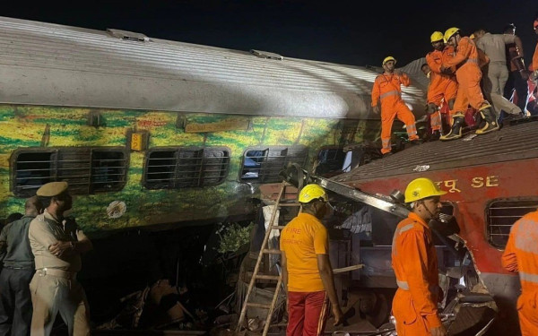 Δραματικές περιγραφές των επιβατών για το σιδηροδρομικό δυστύχημα (βίντεο)