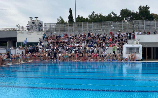 Θεσσαλονίκη: «Πλημμύρισε» από κόσμο το δημοτικό κολυμβητήριο Τούμπας