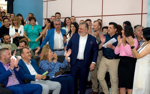 Ανεβάζει τους τόνους της προεκλογικής αντιπαράθεσης ο Κ. Μανδαλιανός: «Οι άνθρωποί μας δεν είναι εργολάβοι, ούτε πιόνια πλουσίων»