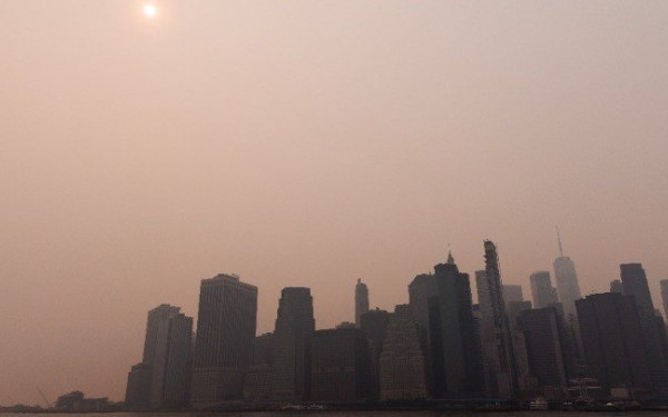 Πυρκαγιές «πνίγουν» με καπνό τις μεγαλουπόλεις - Το φαινόμενο της Ν. Υόρκης