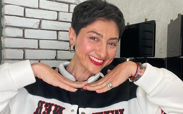 Ρεγγίνα Μακέδου: Η οργισμένη ανάρτηση μετά τις δηλώσεις Πνευματικού για τους καρκινοπαθείς (βίντεο)