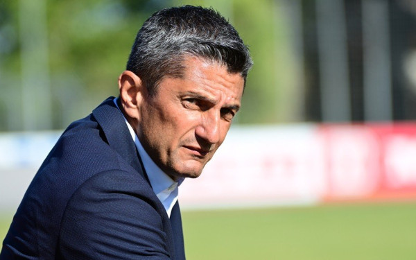 Έπαιζαν πλάνα από οπαδούς των Άρη και Ηρακλή κατά τη διάρκεια της συνέντευξης του Λουτσέσκου στη ρουμάνικη τηλεόραση (βίντεο)