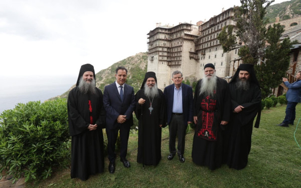 Στο Άγιο Όρος ο Άδωνις Γεωργιάδης