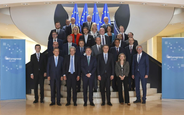 Περισσότερες «οικονομικές αλλαγές» που θα «εξηγηθούν» στους Έλληνες ζήτησε ο υπουργός Οικονομικών