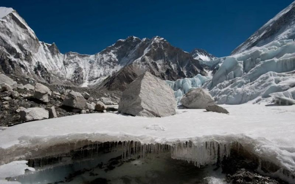 Αρνητικά ρεκόρ για την κλιματική αλλαγή - Λιώνουν οι πάγοι και αυξάνεται η θερμοκρασία