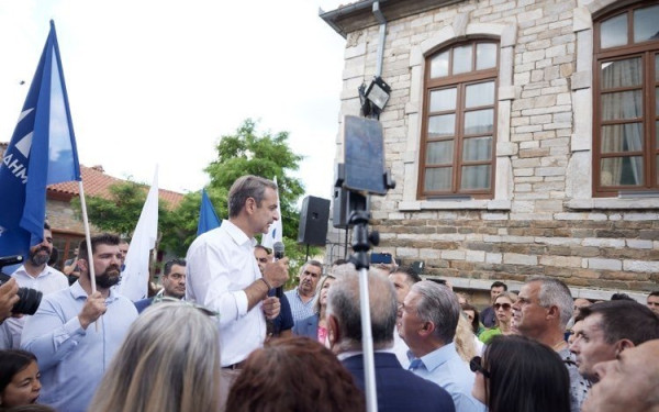 Μητσοτάκης από τον Πολύγυρο Χαλκιδικής: Μήνυμα για «υπεύθυνο πατριωτισμό» και «στιβαρή εξωτερική και αμυντική πολιτική» (βίντεο)