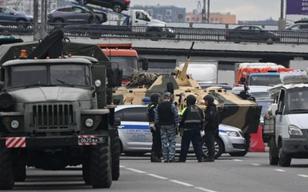 Σε κατάσταση συναγερμού η Μόσχα: Φάλαγγα 5.000 μαχητών της Wagner όλο και πιο κοντά στη ρωσική πρωτεύουσα (βίντεο)