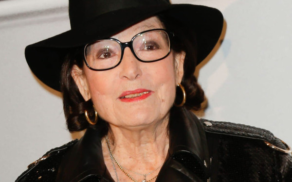 Χάκερς «πέθαναν» τη Νανά Μούσχουρη μέσω ψεύτικου προφίλ του υπηρεσιακού υπουργού Πολιτισμού