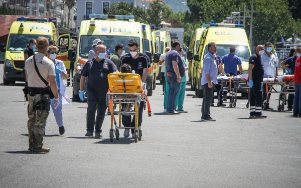 Ναυάγιο στην Πύλο: Το απόγευμα ή αύριο το πρωί η μεταφορά των διασωθέντων στη Μαλακάσα - 28 άτομα νοσηλεύονται (βίντεο)	