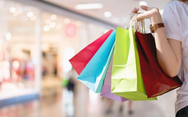 Ανοιχτά σήμερα τα εμπορικά καταστήματα στη Θεσσαλονίκη