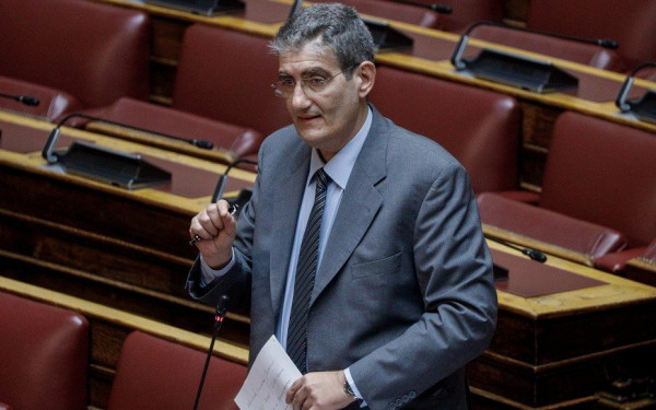 Χρήστος Γιαννούλης στη «ΜτΚ»: Είναι προτεραιότητα να προχωρήσουμε σε μία διαδικασία επανίδρυσης του κόμματος