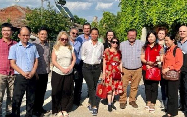 Ημαθία: Προ των πυλών το άνοιγμα της αγοράς για το ακτινίδιο - Επίσκεψη επιθεωρητών από το Βιετνάμ 