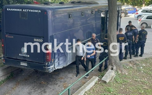 Δίκη για δολοφονία Άλκη: Κύμα οργής του ακροατηρίου για τους «12» - Αποκλιμακώθηκε η ένταση στα δικαστήρια της Θεσσαλονίκης