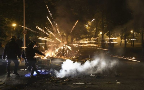  Πολεμικό κλίμα στη Γαλλία: Πυρπόλησαν ελληνικό τουριστικό λεωφορείο (βίντεο)