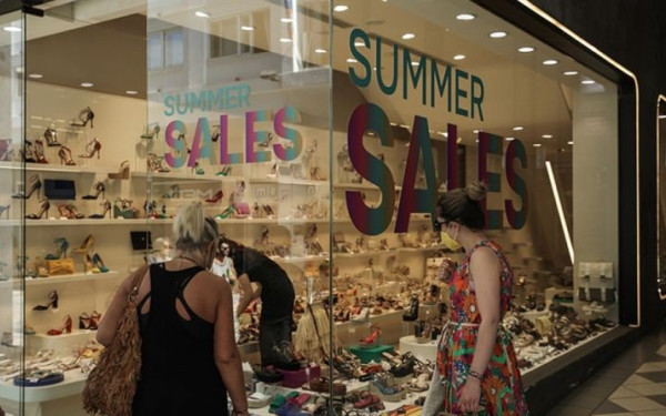 Θερινές εκπτώσεις: Πότε ξεκινούν και τι πρέπει να προσέξουν οι καταναλωτές