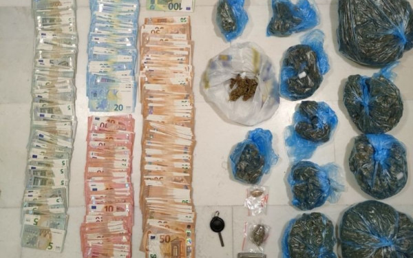 Θεσσαλονίκη: Συνελήφθη διακινητής με πάνω από 1,5 κιλό κάνναβη και 18.000 ευρώ