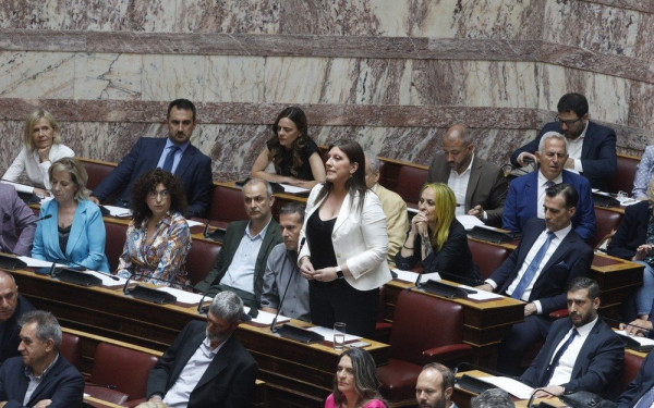 Ψηφίστηκαν το νομοσχέδιο για την επαγγελματική εκπαίδευση και η τροπολογία για την ακρίβεια