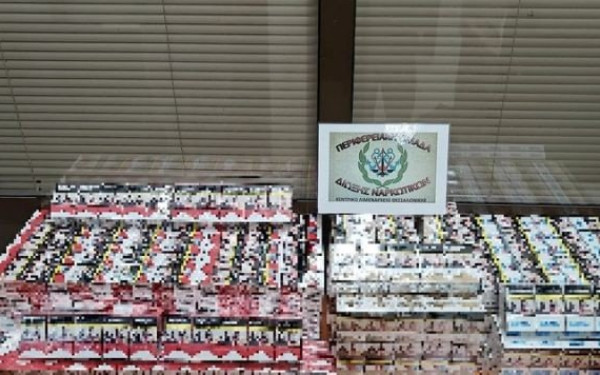 Θεσσαλονίκη: Πιάστηκε με 1.000 πακέτα λαθραία τσιγάρα σε αποθήκη των ΚΤΕΛ