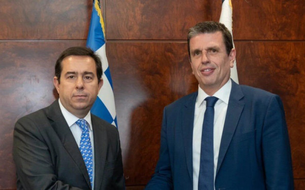 Συνάντηση Μηταράκη - Καιρίδη για το μεταναστευτικό