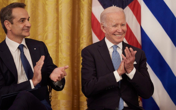 Τηλεφωνική επικοινωνία Μητσοτάκη και Μπάιντεν