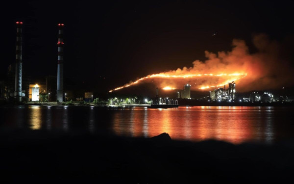 Δύσκολη νύχτα στη Εύβοια - Τρία τα ενεργά μέτωπα