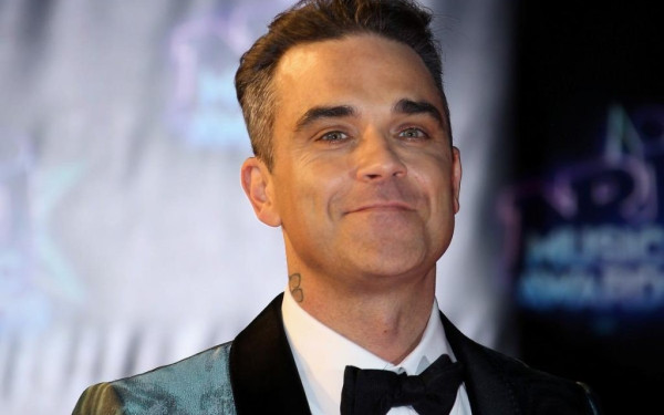 Ρόμπι Γουίλιαμς: Αποκάλεσε «κλέφτες» τους Έλληνες (βίντεο)