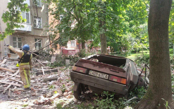 Ουκρανία: Ένας νεκρός από ρωσική επιδρομή με drone στην πόλη Σούμι (βίντεο)