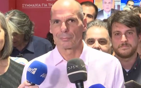 Στη Θεσσαλονίκη ο Βαρουφάκης: Άκυρη η συνομιλία με τους πολίτες στη ΧΑΝΘ