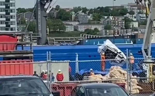 Βίντεο: Συντρίμμια του μοιραίου βαθυσκάφους Titan στην επιφάνεια