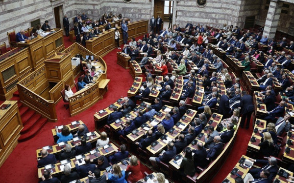 Ορκίζεται σήμερα η νέα Βουλή: Όλη η διαδικασία της συνεδρίασης - Πώς θα καθίσουν τα κόμματα στα βουλευτικά έδρανα