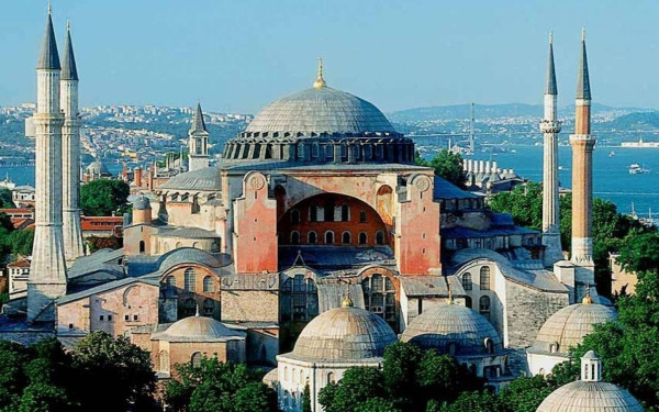 Η Τουρκία ξεκινά νέα έργα συντήρησης του τρούλου και των θόλων της Αγιά Σοφιάς (βίντεο)