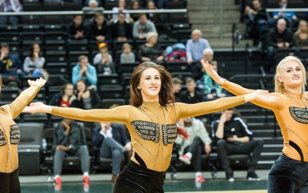 Μπάσκετ: Οι τσιρλίντερ της Ζαλγκίρις στο All Star Game της Θεσσαλονίκης (video)