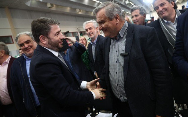 Γιατί ο Ανδρουλάκης παίρνει τη Θεσσαλονίκη επάνω του