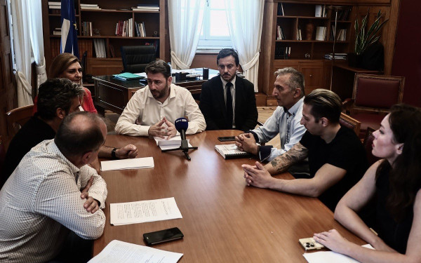 Νίκος Ανδρουλάκης: «Έχουμε χρέος να μην ξεχάσουμε την τραγωδία στα Τέμπη και να πληρώσουν οι υπεύθυνοι» (βίντεο)	