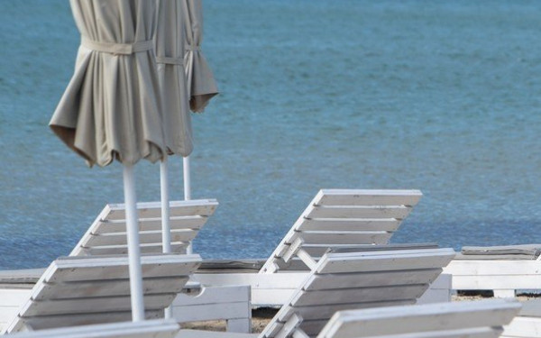 Λουκέτα σε beach bar σε Σποράδες και Θάσο -Το ένα είχε κρύψει τζίρο 108.000 ευρώ 